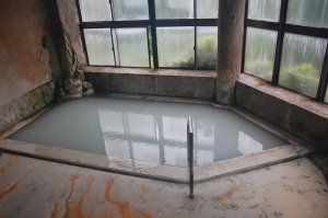 東川原湯硫黄泉浴室